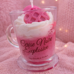 Bougie parfumée cerise noire artisanale dans pot en verre